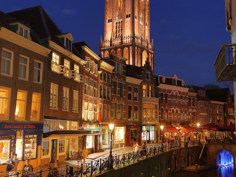 De Domtoren in Utrecht bij nacht